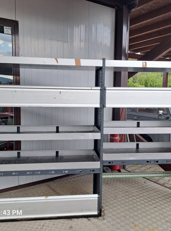 Scaffali per furgone