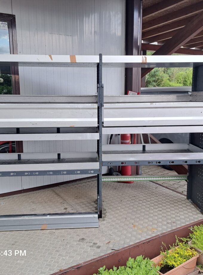 Scaffali per furgone