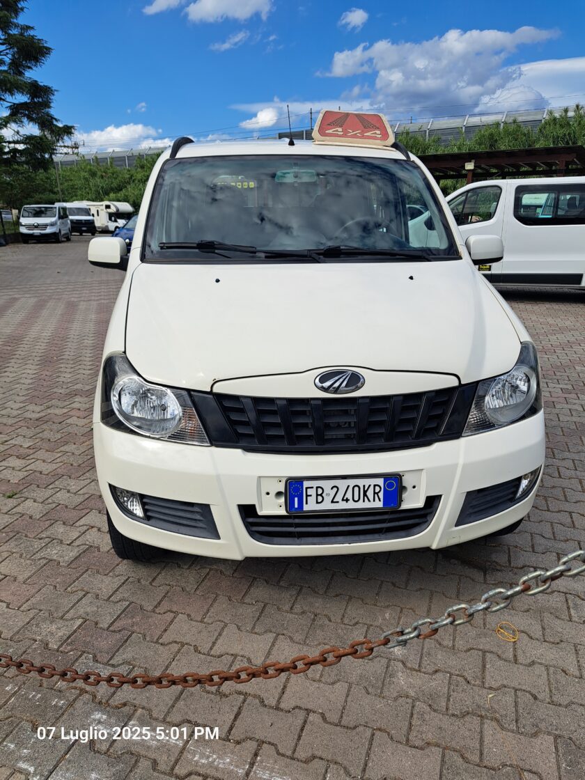 Mahindra quanto 4x4