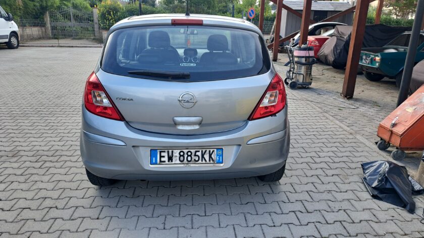 Opel corsa gpl - immagine 5