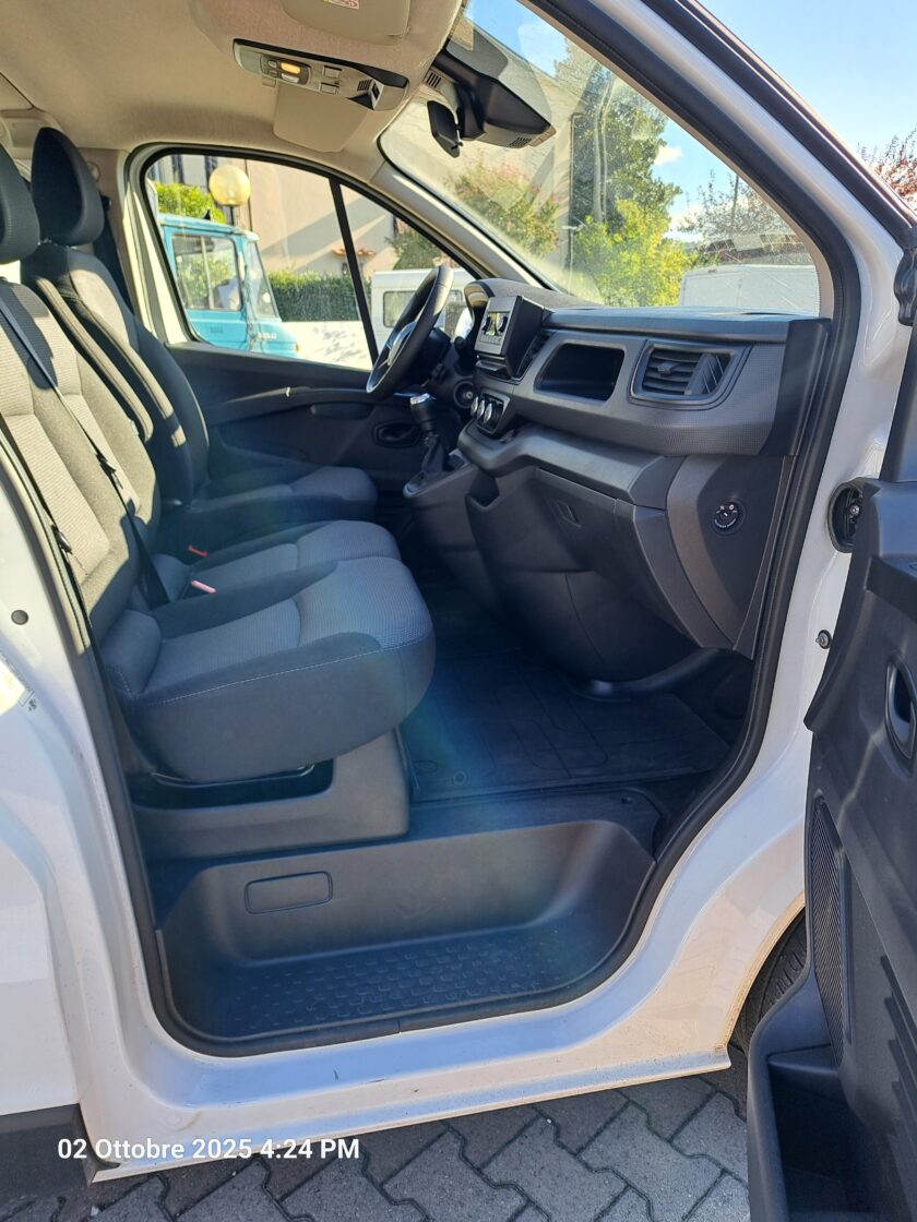 Renault trafic 9 posti 150cv - immagine 7