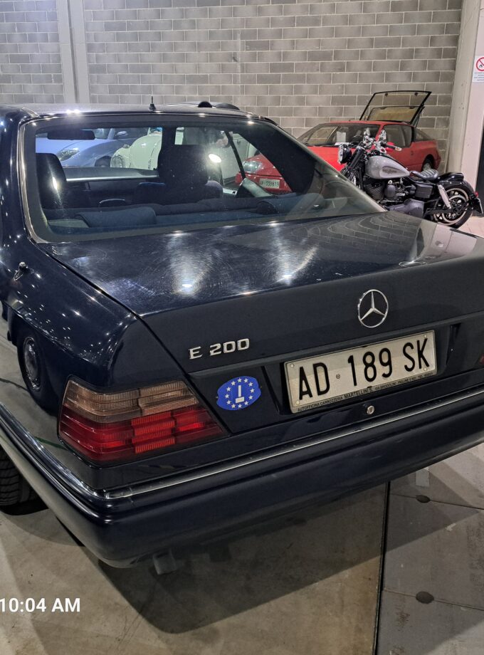 Mercedes 200ce