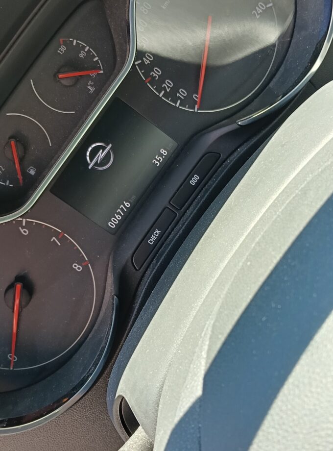 Opel crossland 1500 diesel