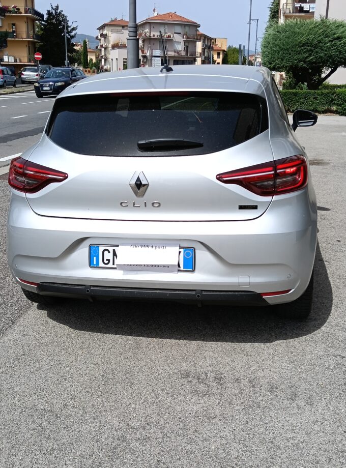 Renault clio fullhibryd n1